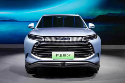 RS套件/四驱系统加持，试驾性能豪华旗舰新上汽奥迪A7L